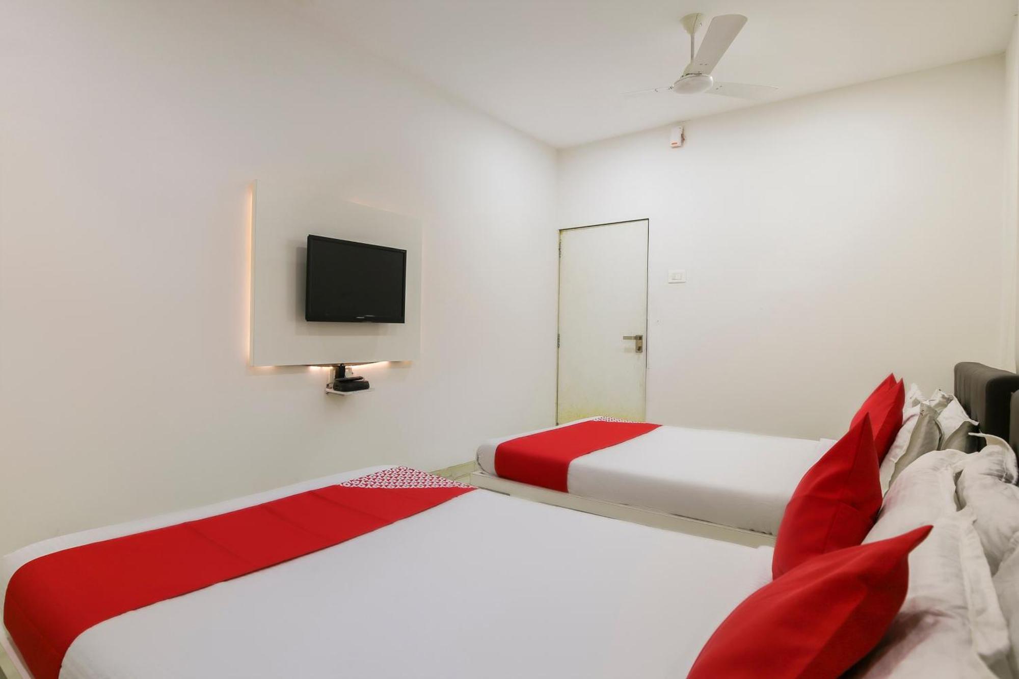 Hotel O Shiv Vatika Banquet & Rooms Bhatha Ngoại thất bức ảnh